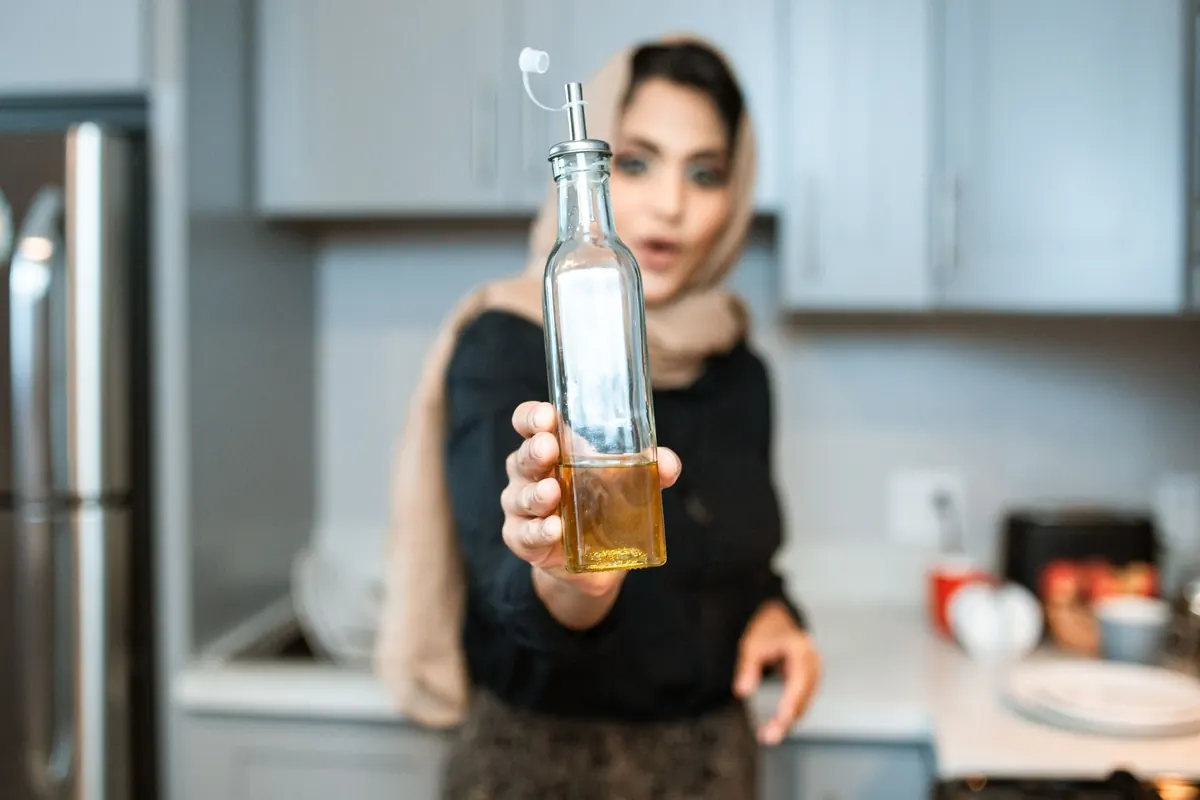 Extra Virgin vs Regular Olive Oil: A UK Shopper's Comparison